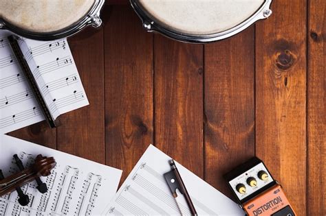 Muziekinstrumenten en bladmuziek in Hellevoetsluis.